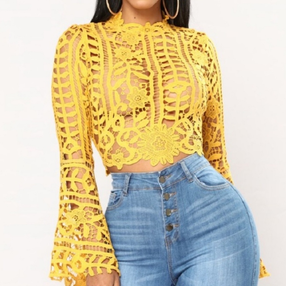 Cute yellow top
